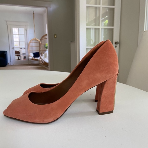 Tory Burch suede heel - Picture 2 of 6